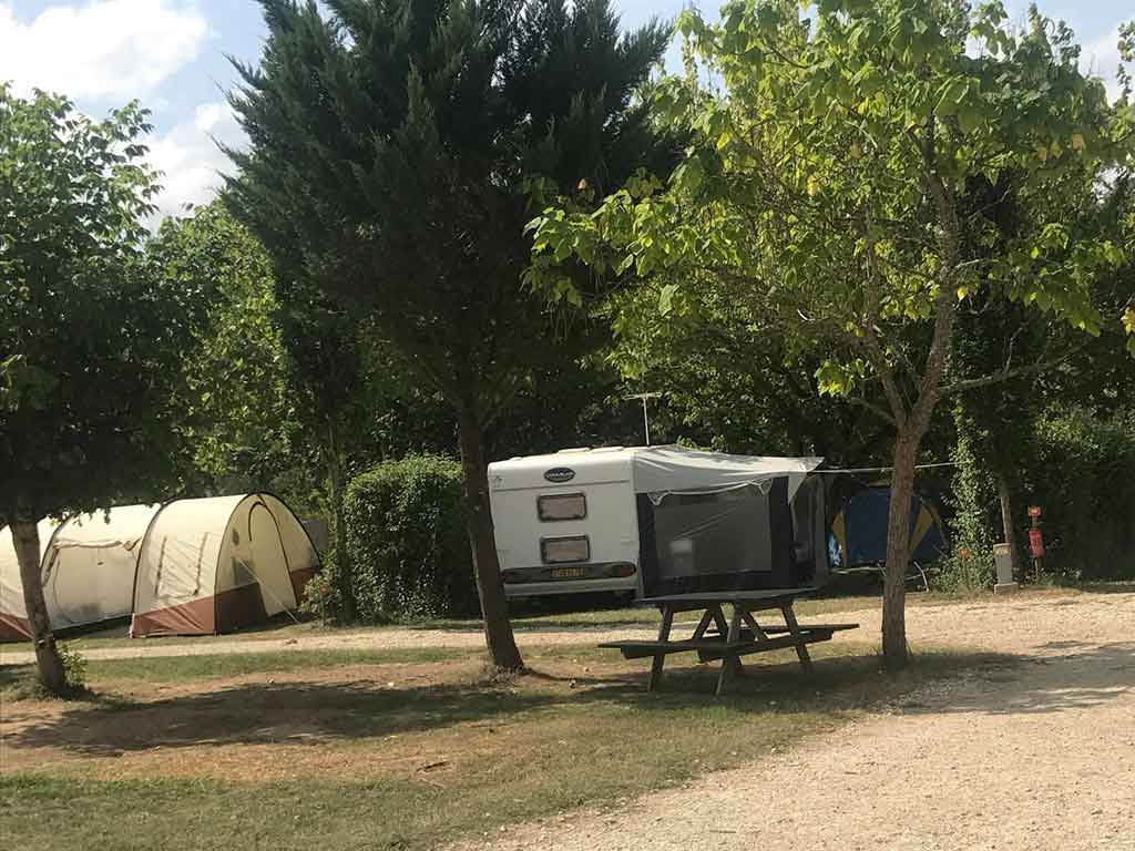 emplacement camping car moissac